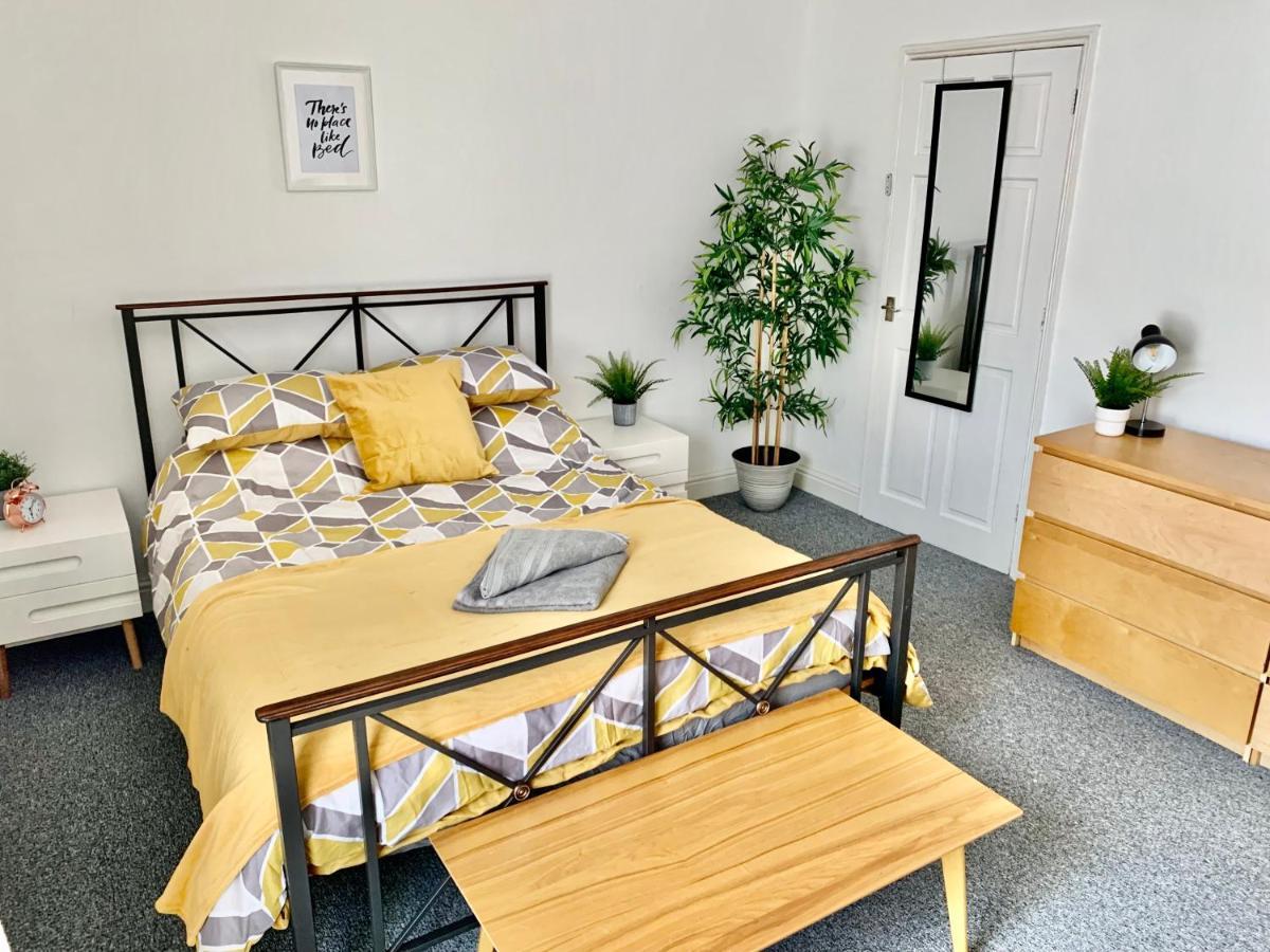 Contemporary 2 Bedroom Victorian Town House - Sleeps Up To 6 Kimberley  外观 照片