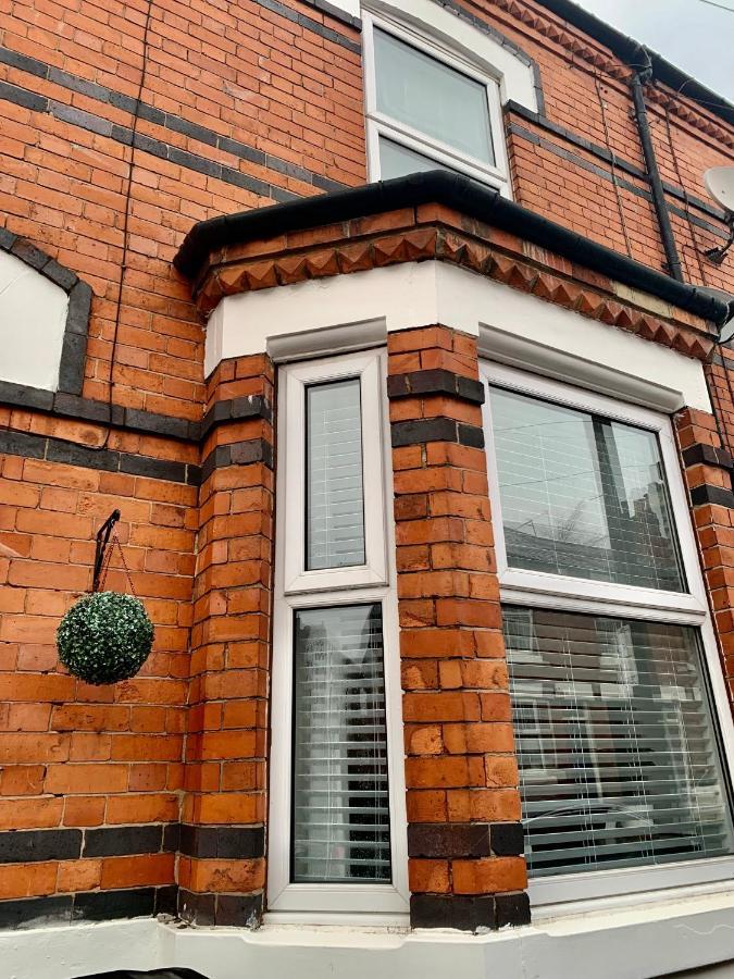 Contemporary 2 Bedroom Victorian Town House - Sleeps Up To 6 Kimberley  外观 照片